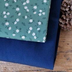 twill de coton fleuri vert et sergé de coton marine