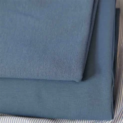 bord-côte et jersey bleu indigo