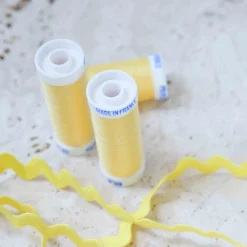 fil et croquet jaune